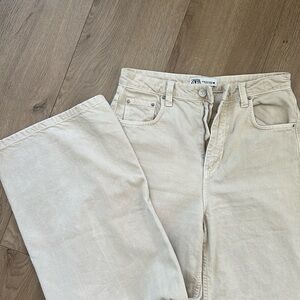 Zara Cream Barrel Jeans!
